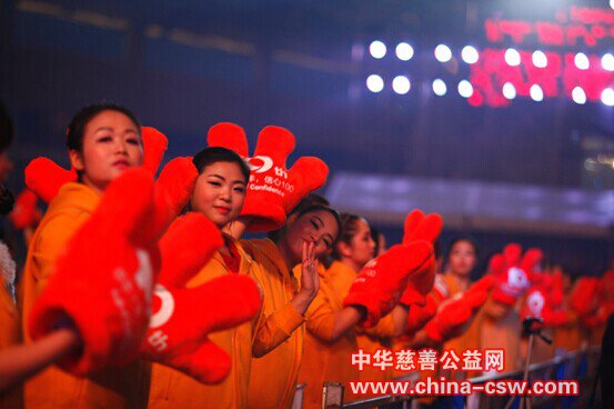 万人齐跳素养健康摇摇操